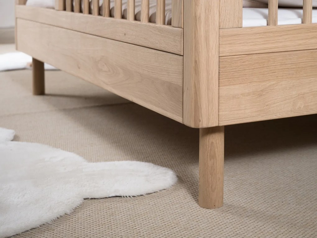 Set Complet Mobilier Cameră Bebelus Forrest Oak, din Lemn Masiv de Stejar, Natur: Pătuț Convertibil (70x140 cm), Comodă cu 3 Sertare și Dulap cu 2