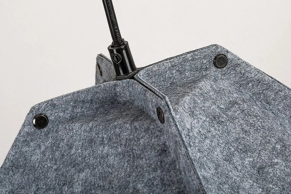 Lustra suspendata din material ecologic Lomiro