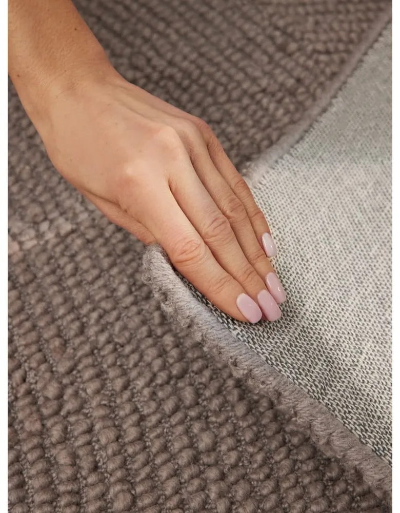 Covor taupe țesut manual din lână 120x180 cm Calmio – Hanse Home