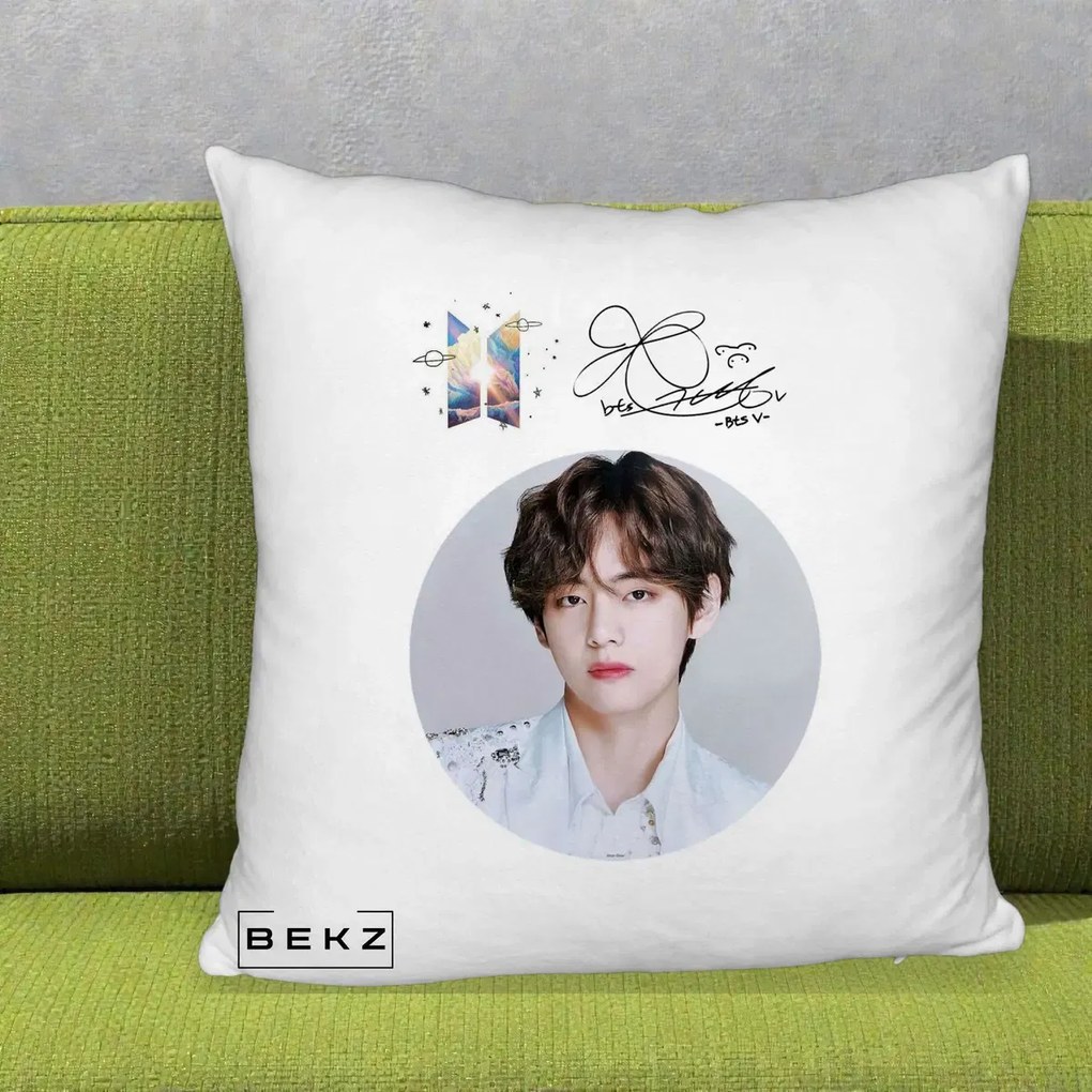 Perna Personalizata K-pop BTS V Taehyung Portret Cerc Autograf, 40x40 cm, Alb Pufos, Husa Detasabila, Perna Inclusa, BEKZ®