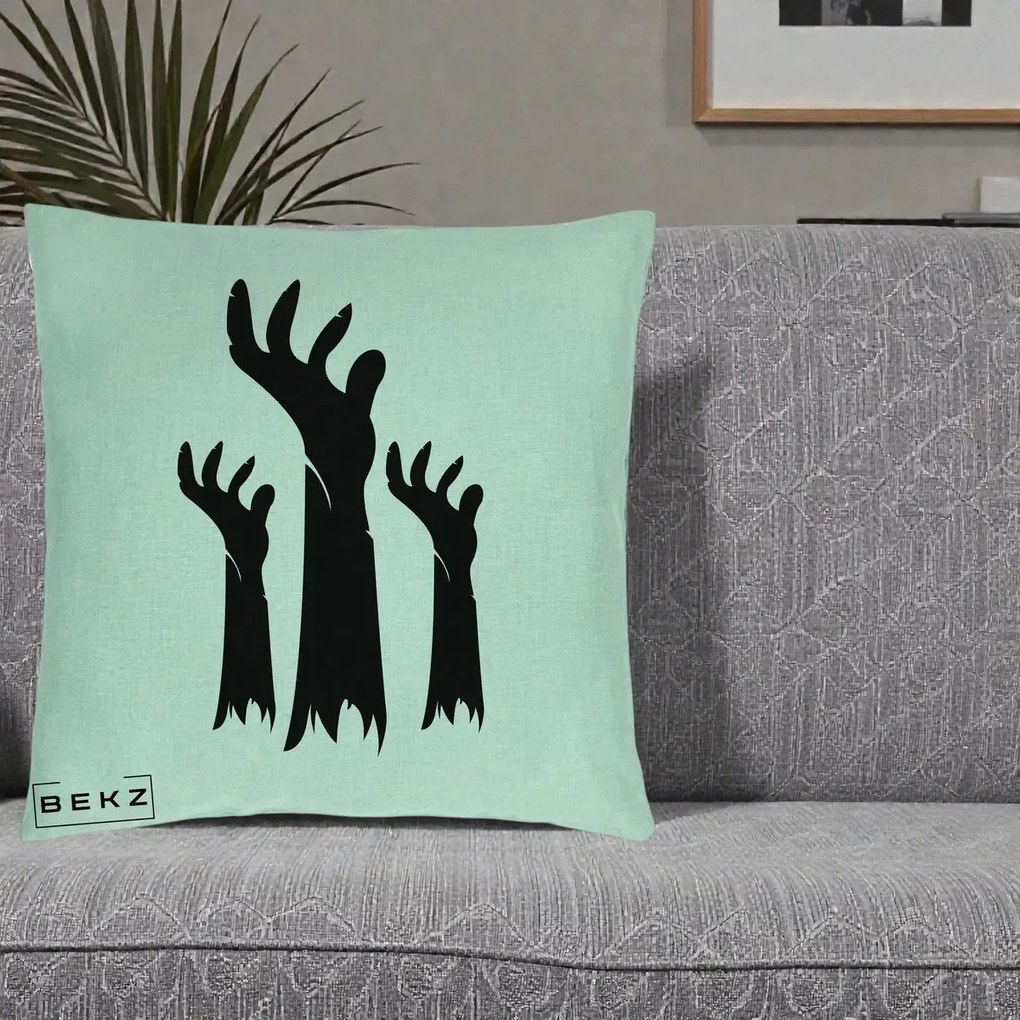 Perna Decorativa Halloween Maini Zombie Alb-Negru, 40x40 cm, Verde Menta, Husa Detasabila, Perna Inclusa, BEKZ®