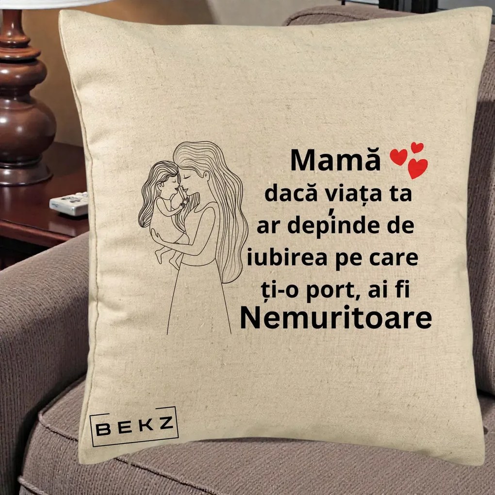 Cadou pentru Mama - Perna Personalizata Mama Nemuritoare cu Copilul in Poala, 40x40 cm, Bej, Husa Detasabila, Perna Inclusa, BEKZ®
