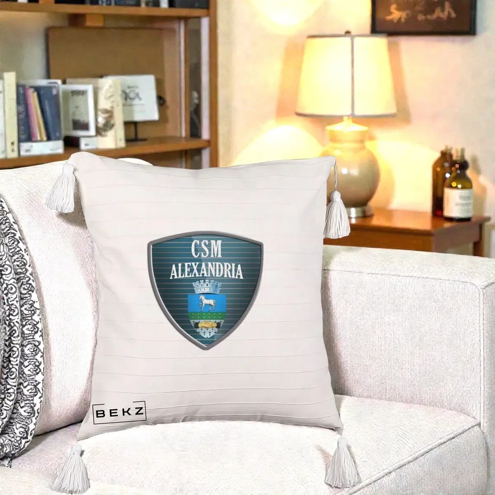 Perna Personalizata CSM Alexandria Fotbal, 40x40 cm, Bej cu Franjuri, Husa Detasabila, Perna Inclusa, BEKZ®