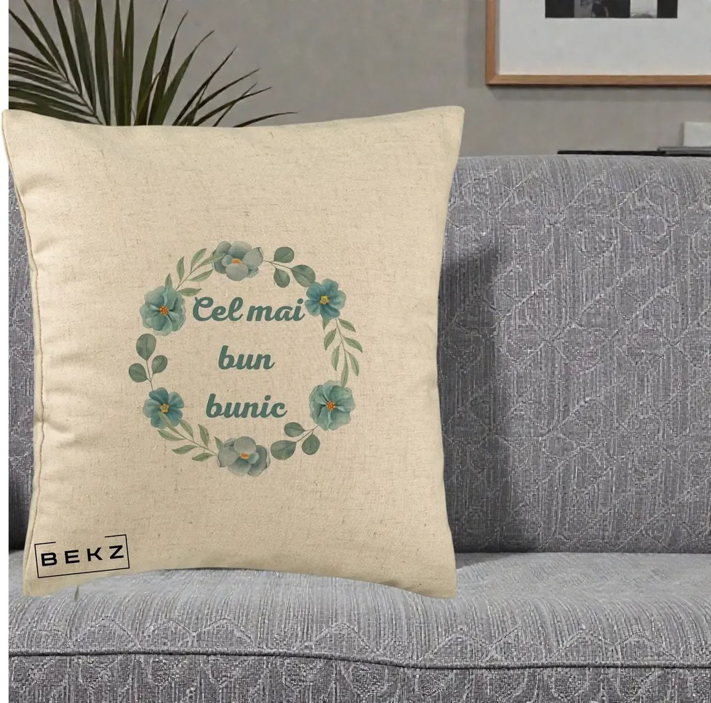 Cadou pentru Bunic - Perna Personalizata Cel Mai Bun Bunic Coronita Flori Albastre Teal, 40x40 cm, Bej, Husa Detasabila, Perna Inclusa, BEKZ®