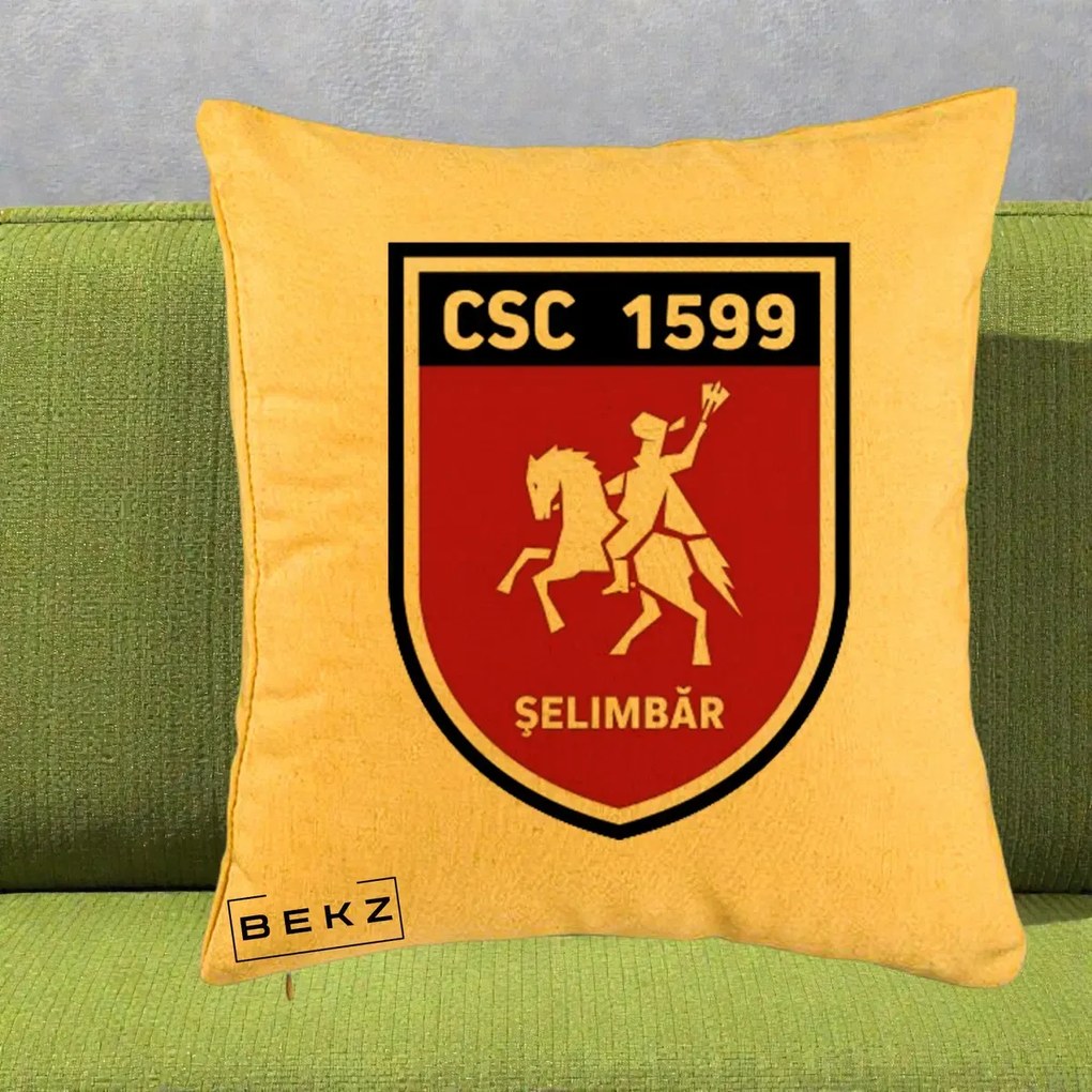 Perna Personalizata CSC 1599 Selimbar Fotbal, 40x40 cm, Galben, Husa Detasabila, Perna Inclusa, BEKZ®