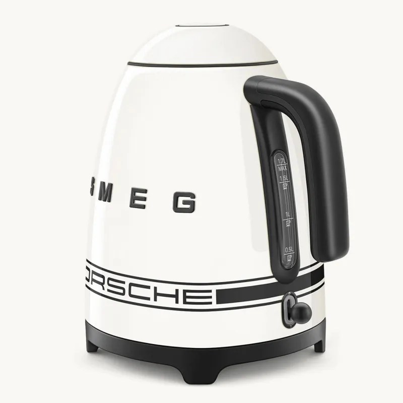 Cana electrica SMEG Porsche KLF03PCWEU, 2400 W, 1,7 l, Baza rotativa la 360°, Finisaj lucios, Alb