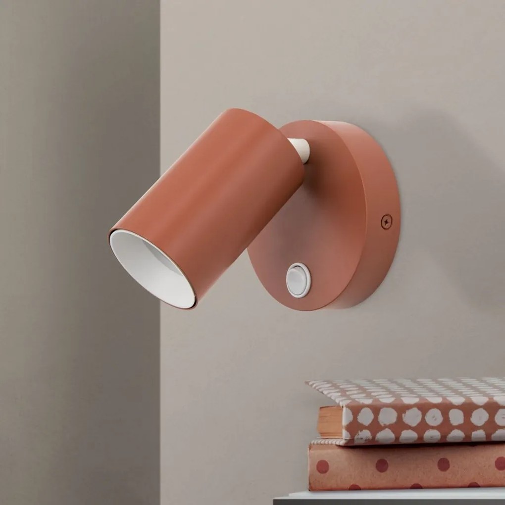 Aplica de perete cu spot directionabil stil minimalist PENN, rosu coral
