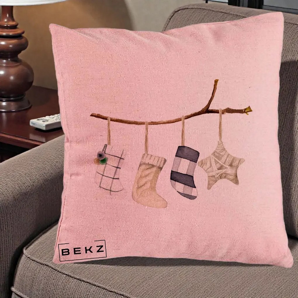 Perna Decorativa Ciorapi de Craciun pe Ramura, 40x40 cm, Roz, Husa Detasabila, Perna Inclusa, BEKZ®
