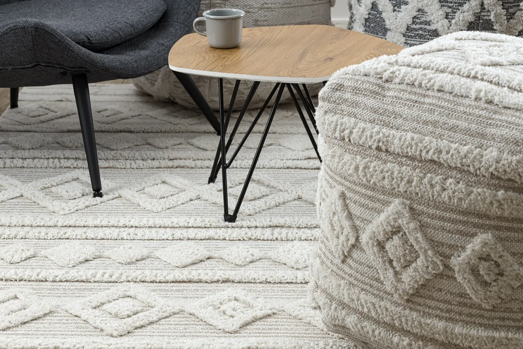 Covor ECO SISAL MOROC 22322 romburi, linii, boho franjuri - structural bej / cremă
