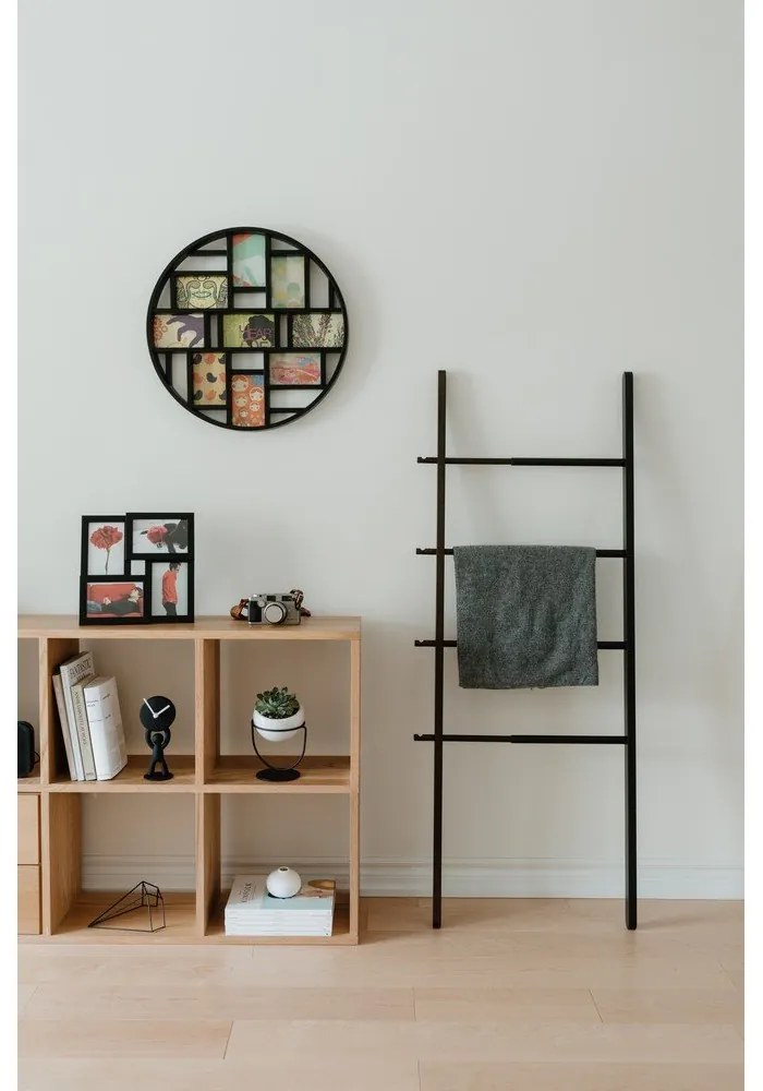 Ramă foto neagră de agățat din plastic Luna – Umbra