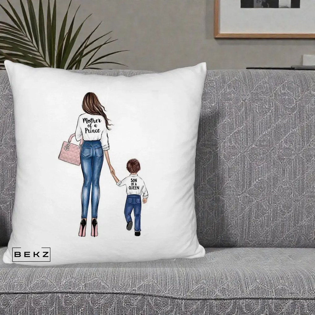 Cadou pentru Mama - Perna Personalizata Fluffy, Model Mother of a Prince, 40x40 cm, Alb Pufos, Husa Detasabila, Perna Inclusa, BEKZ®