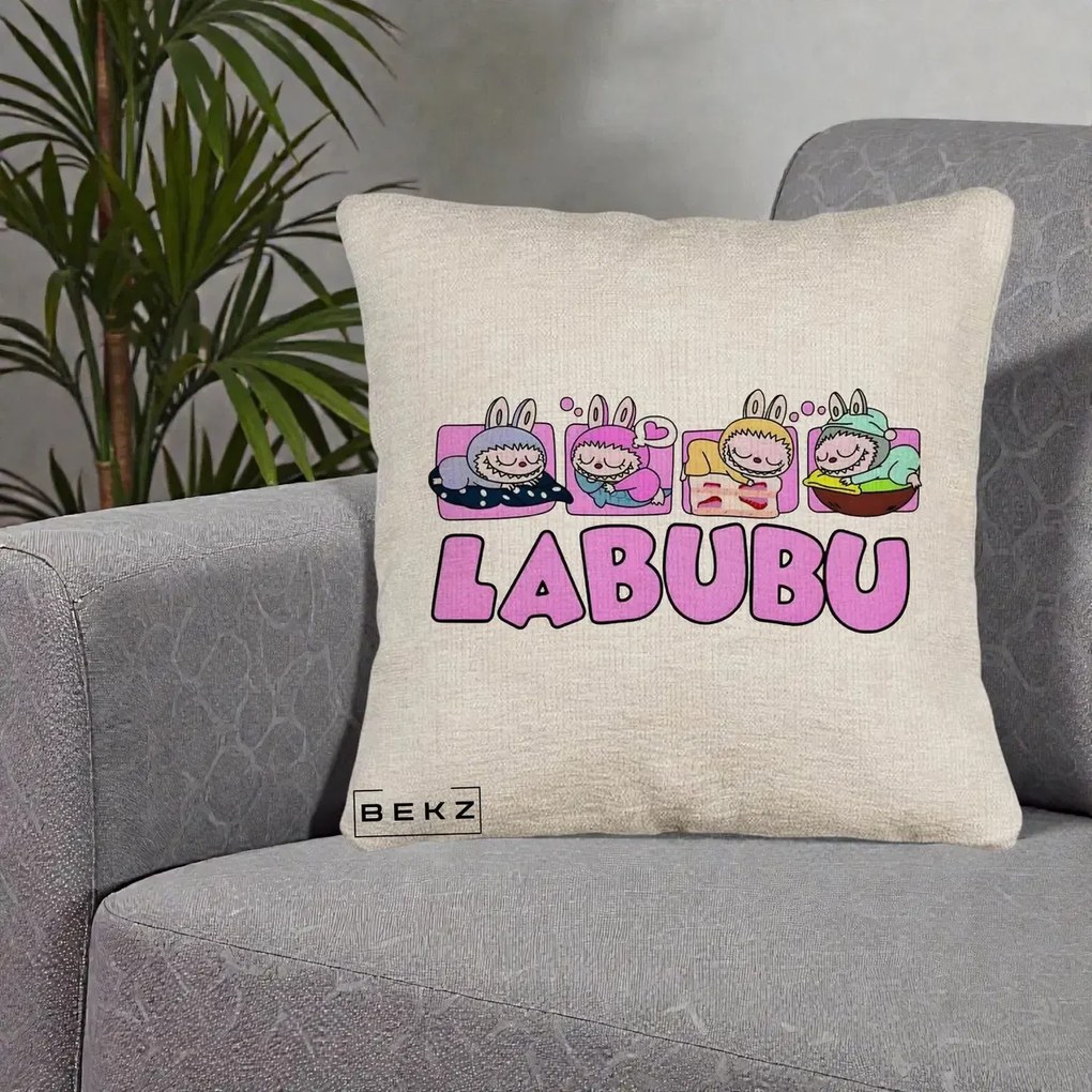 Perna Personalizata Labubu Sleeping Quad, 40x40 cm, Bej Canapea, Husa Detasabila, Perna Inclusa, BEKZ®