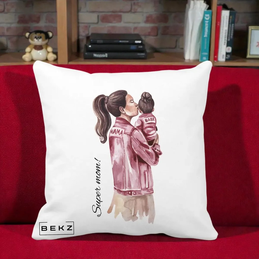 Cadou pentru Mama - Perna Personalizata Super Mom Jachete Roz, 40x40 cm, Alba Mata, Husa Detasabila, Perna Inclusa, BEKZ®