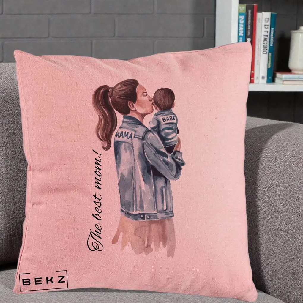 Cadou pentru Mama - Perna Personalizata The Best Mom Jachete, 40x40 cm, Roz, Husa Detasabila, Perna Inclusa, BEKZ®