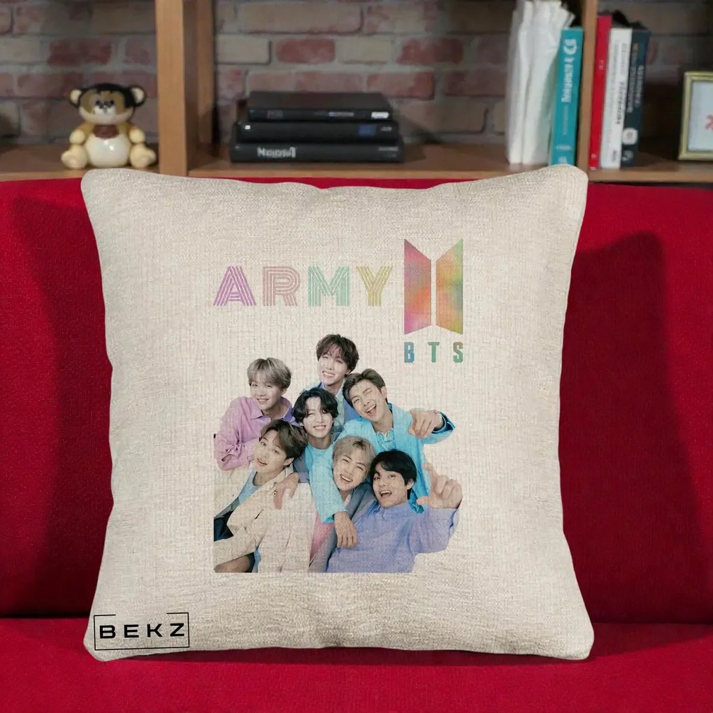 Perna Personalizata K-pop BTS ARMY Fotografie Grup Veseli, 40x40 cm, Bej Canapea, Husa Detasabila, Perna Inclusa, BEKZ®