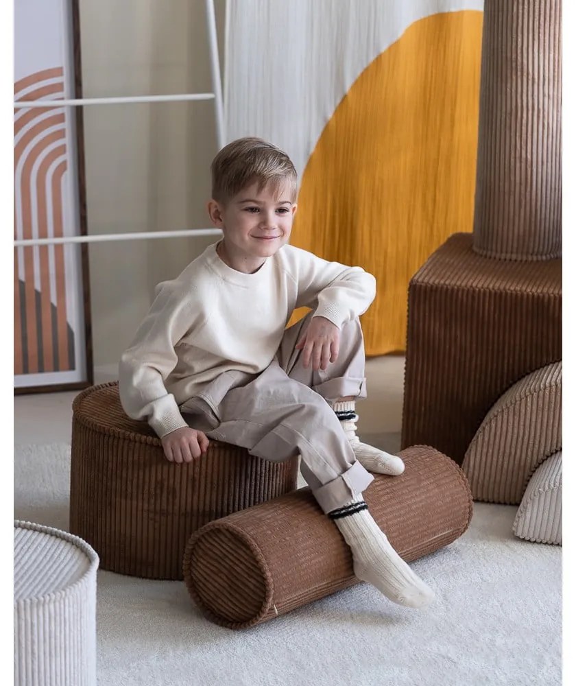 Puf de copii maro cu tapițerie din catifea reiată – Wigiwama