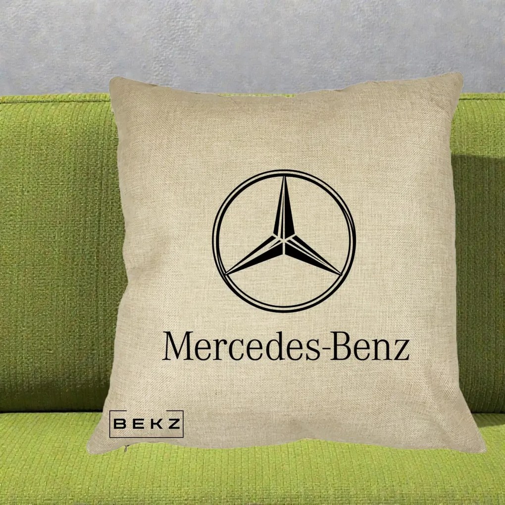 Perna Personalizata cu emblema Mercedes-Benz, 40x40 cm, Crem, Husa Detasabila, Perna Inclusa, BEKZ®