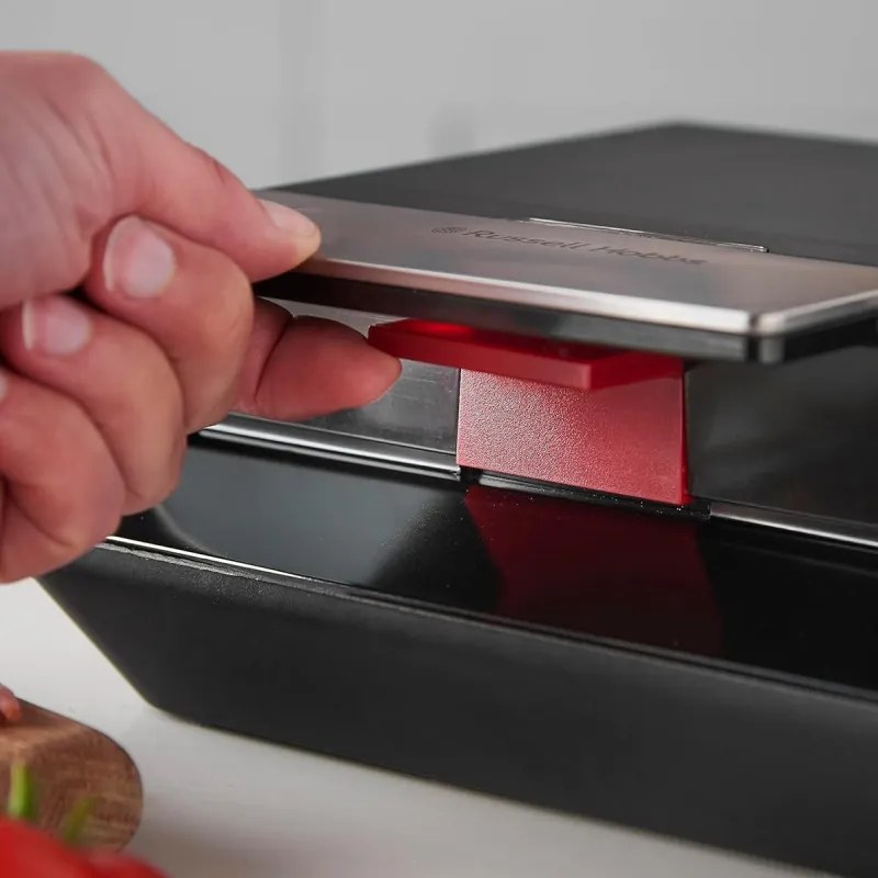 Sandwich Toaster Russell Hobbs Creations 26800-56, 750W, 4 felii, Placi neaderente, Incalzire rapida, Indicatoare, Negru/Inox