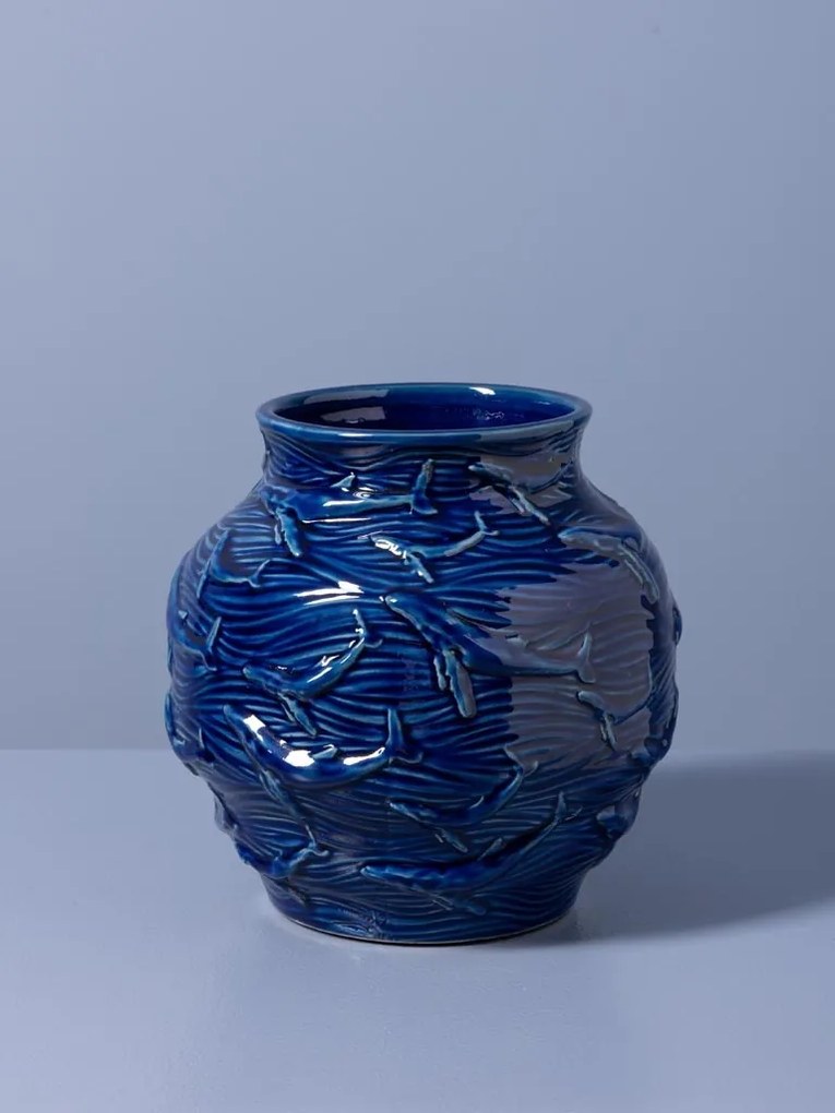 Vază din ceramică albastră, mică, cu balene și valuri în relief, 20,5 x Ø 20,5 cm, „Azula”