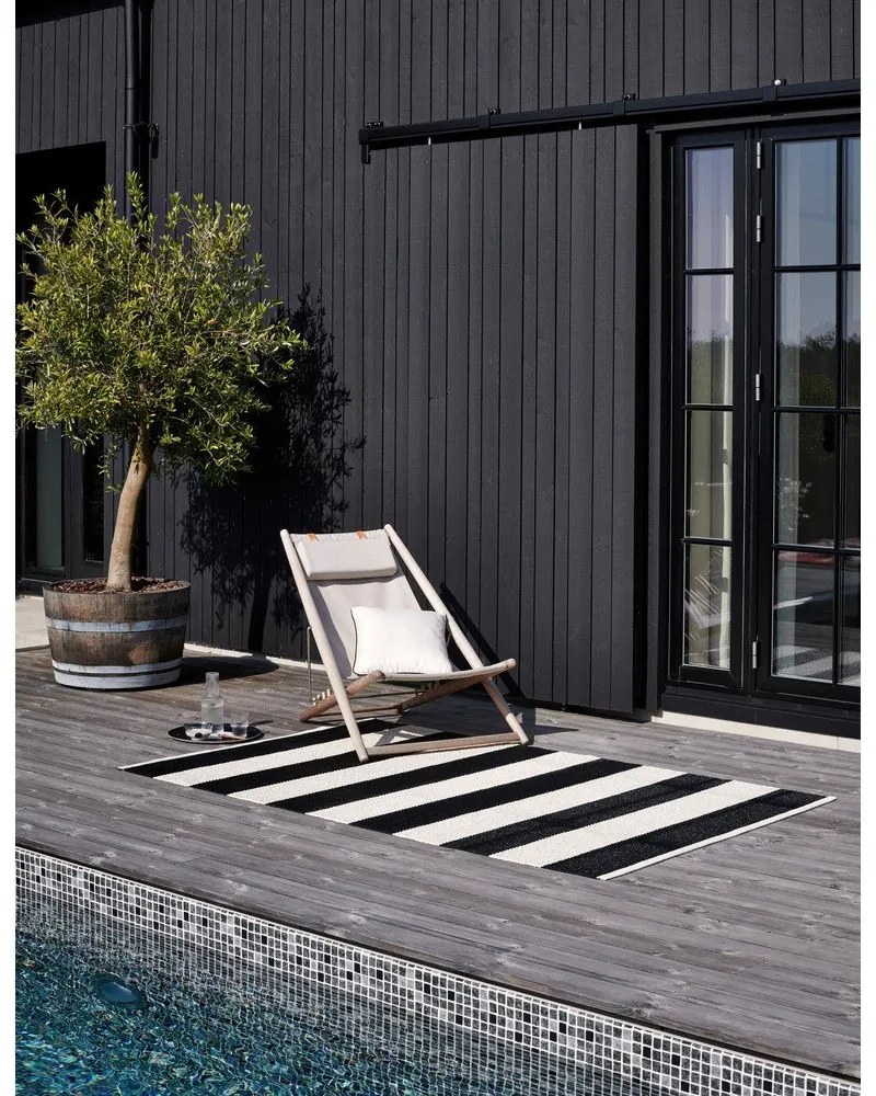 Covor tip traversă pentru interior și exterior alb-negru 70x225 cm Bob Black Vanilla – Pappelina