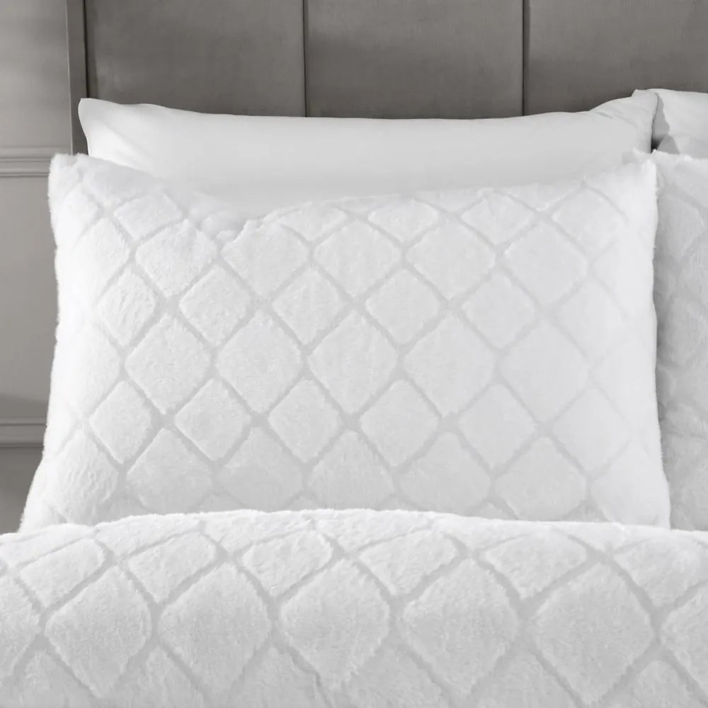 Lenjerie de pat albă din micropluș pentru pat dublu 200x200 cm Cosy Diamond – Catherine Lansfield