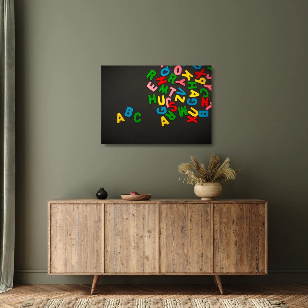 Tablou pe sticlă - litere colorate (70x50 cm)