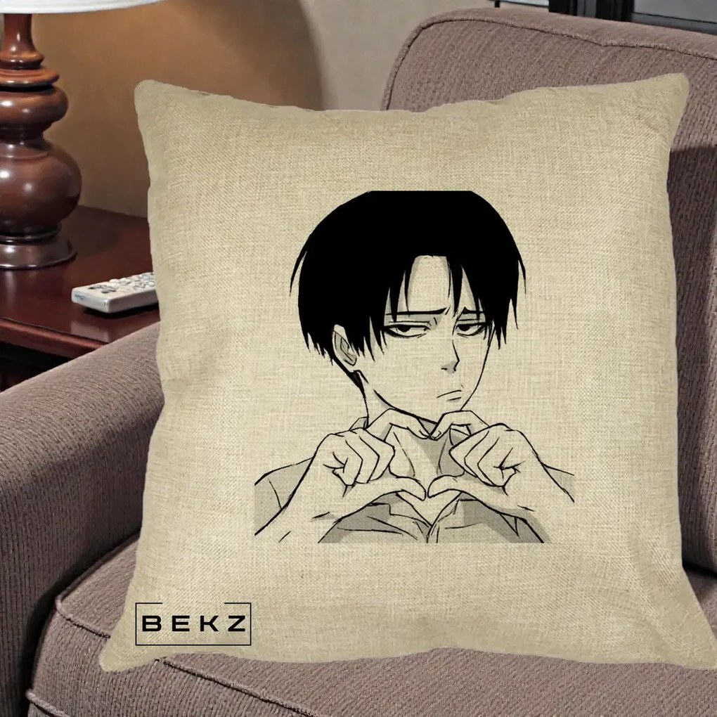 Perna Personalizata Levi Ackerman Inima, 40x40 cm, Crem, Husa Detasabila, Perna Inclusa, BEKZ®