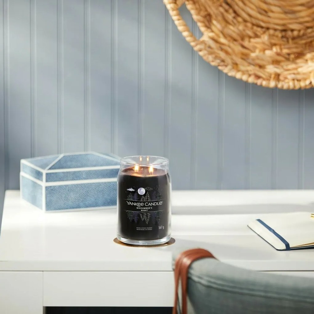 Lumânare parfumată mare Yankee Candle SignatureMidsummer’s Night, 567 g, L