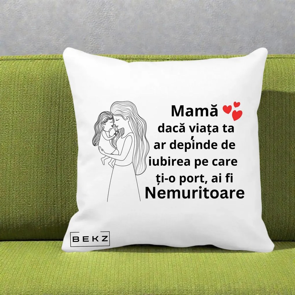 Cadou pentru Mama - Perna Personalizata Mama Nemuritoare cu Copilul in Poala, 40x40 cm, Alba Mata, Husa Detasabila, Perna Inclusa, BEKZ®