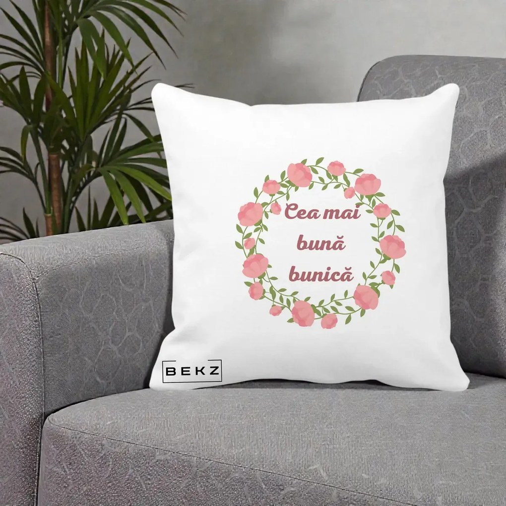 Cadou pentru Bunica - Perna Personalizata Cea Mai Buna Bunica Coronita Trandafiri Roz Clasic, 40x40 cm, Alba Mata, Husa Detasabila, Perna Inclusa, BEKZ®