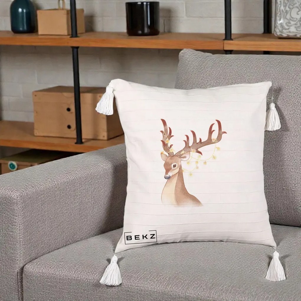 Perna Decorativa Ren cu Luminite de Craciun, 40x40 cm, Bej cu Franjuri, Husa Detasabila, Perna Inclusa, BEKZ®