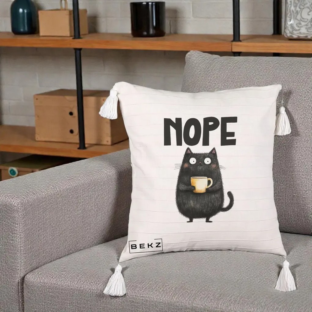 Perna Decorativa NOPE Pisica Neagra Cafea, 40x40 cm, Bej cu Franjuri, Husa Detasabila, Perna Inclusa, BEKZ®