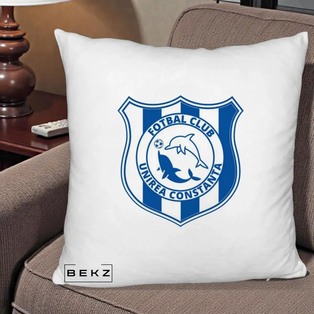 Perna Personalizata FC Unirea Constanta Fotbal, 40x40 cm, Alb Pufos, Husa Detasabila, Perna Inclusa, BEKZ®