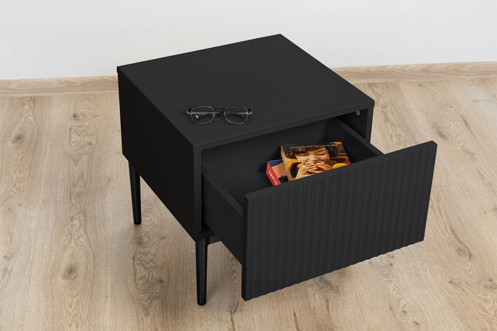 Set noptiera Nicole 46 cm - picioare negre / negre