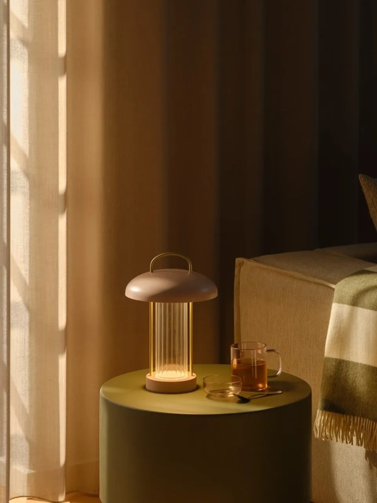 Lampa portabila cu Baterii, 3-step Moodmaker, Mirano roz