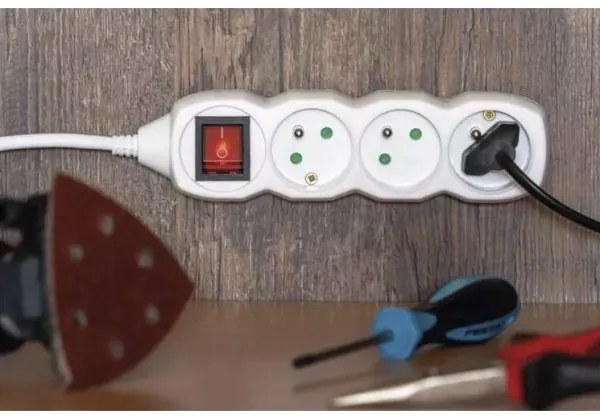 Prelungitor cu întrerupător 4Z 5m alb