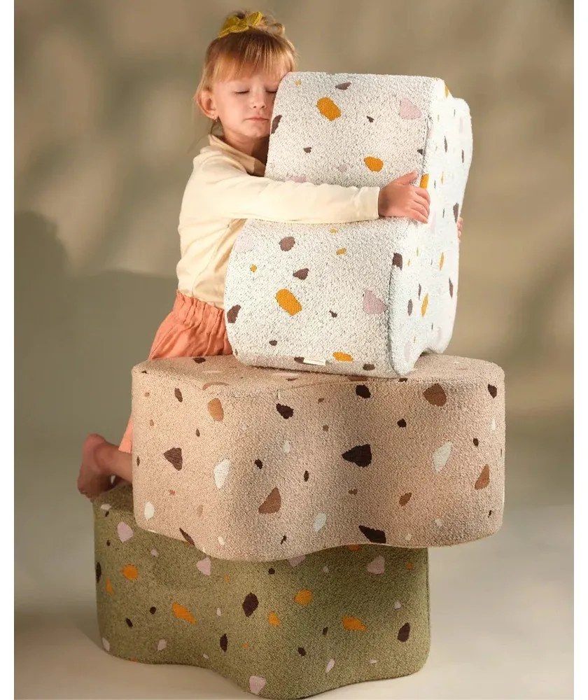 Puf de copii verde cu tapițerie din țesătură bouclé/cu tapițerie din chenille Terrazzo Cloud – Wigiwama