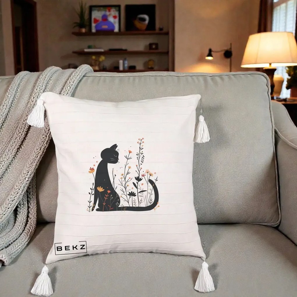 Perna Decorativa Pisica Neagra Flori Portocalii Silueta, 40x40 cm, Bej cu Franjuri, Husa Detasabila, Perna Inclusa, BEKZ®