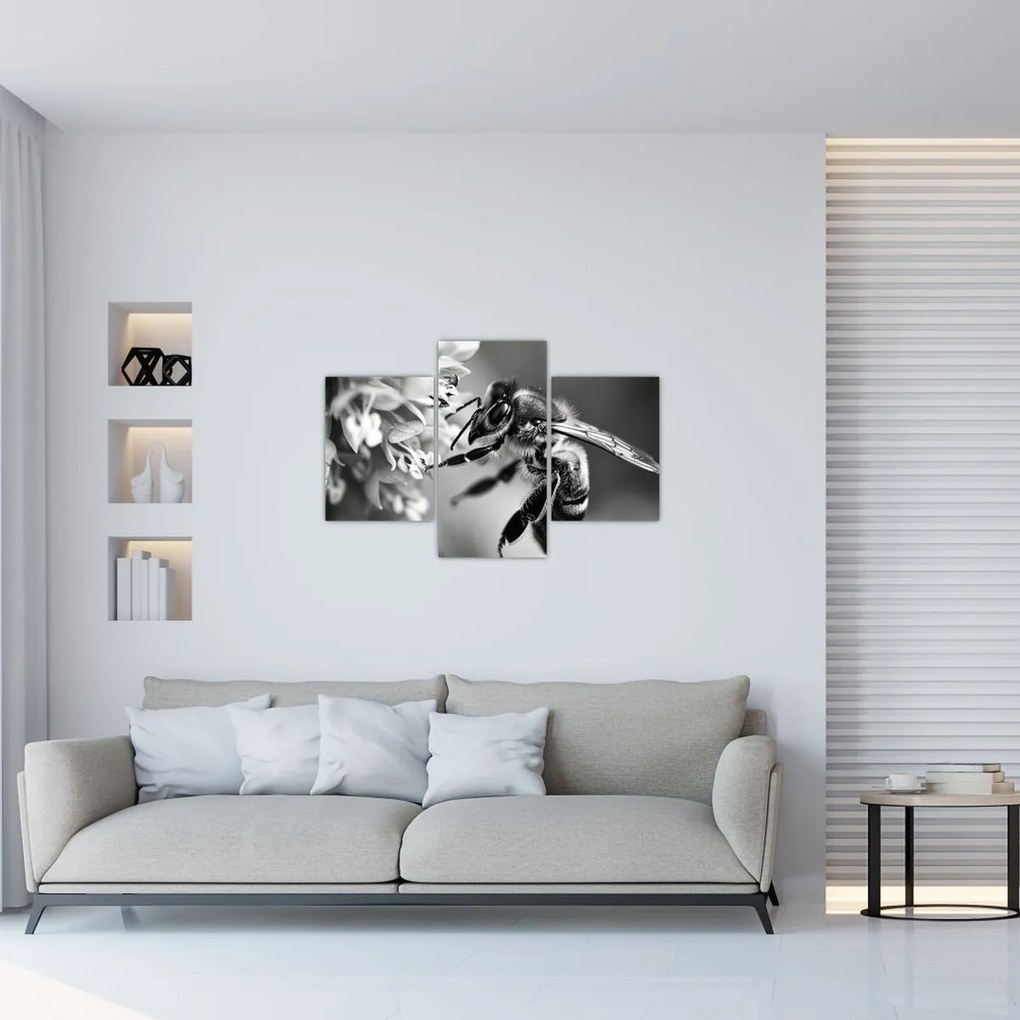 Tablou - Detaliu de albină (90x60 cm)