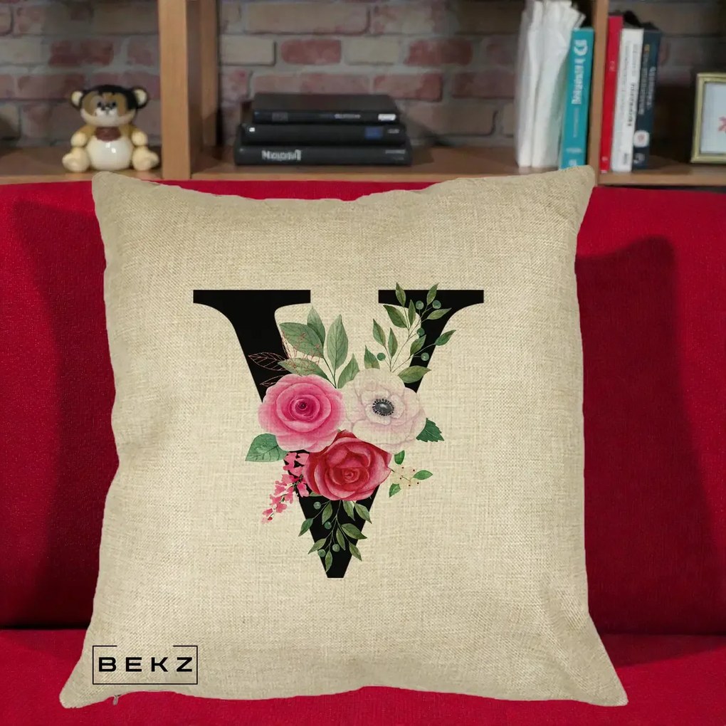 Cadou Personalizat - Perna Personalizata Monograma Florala Litera V cu Buchet, 40x40 cm, Crem, Husa Detasabila, Perna Inclusa, BEKZ®