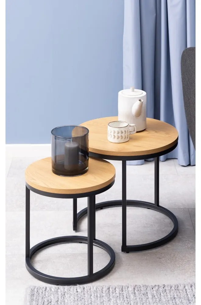 Măsuțe auxiliare 2 buc. rotunde cu blat cu aspect de lemn de stejar ø 45 cm Spiro – Actona