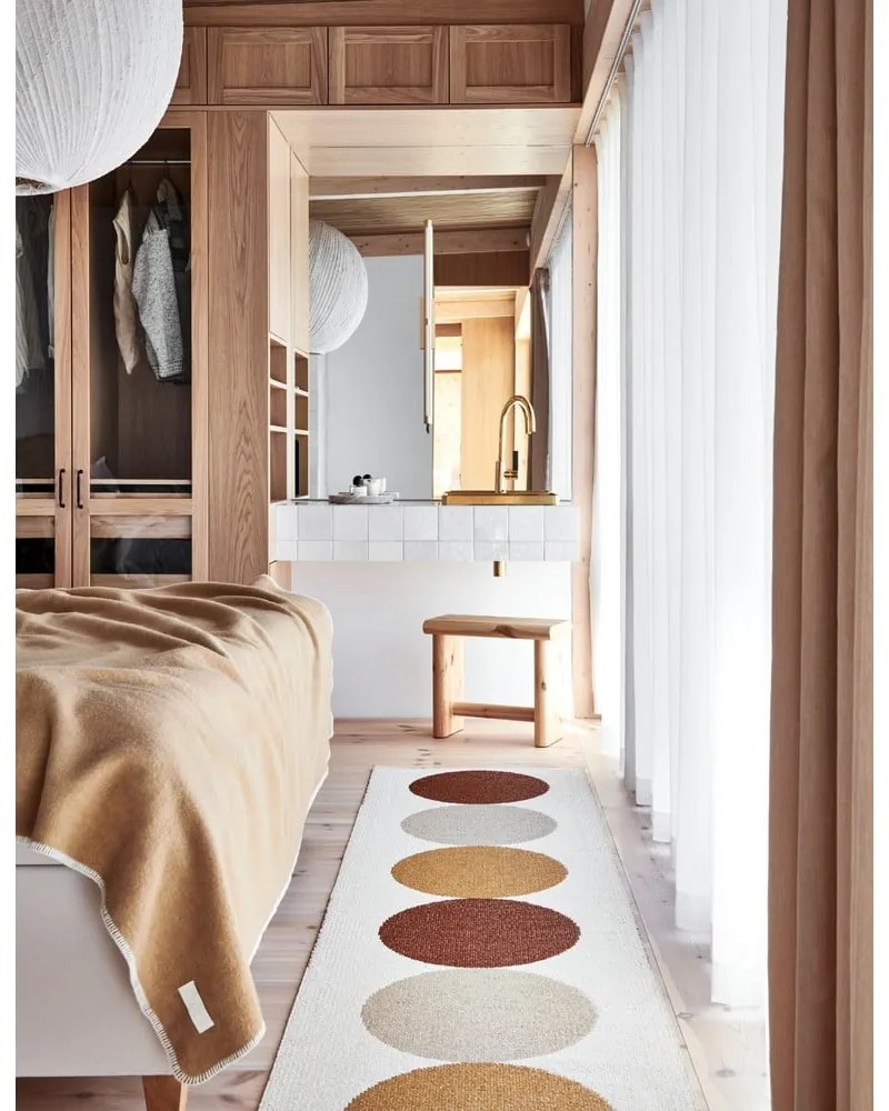 Covor tip traversă pentru interior și exterior galben ocru/crem 70x280 cm Otto Harvest – Pappelina