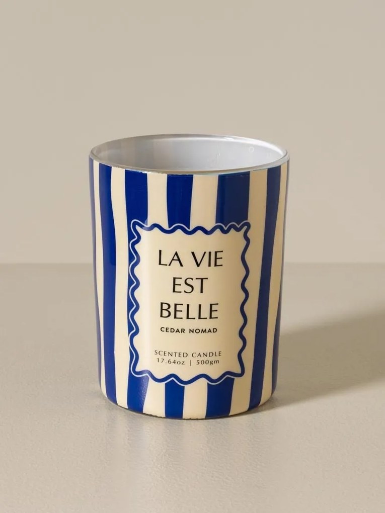 Lumânare albastră «La vie est belle» – parfum de cedru nomad
