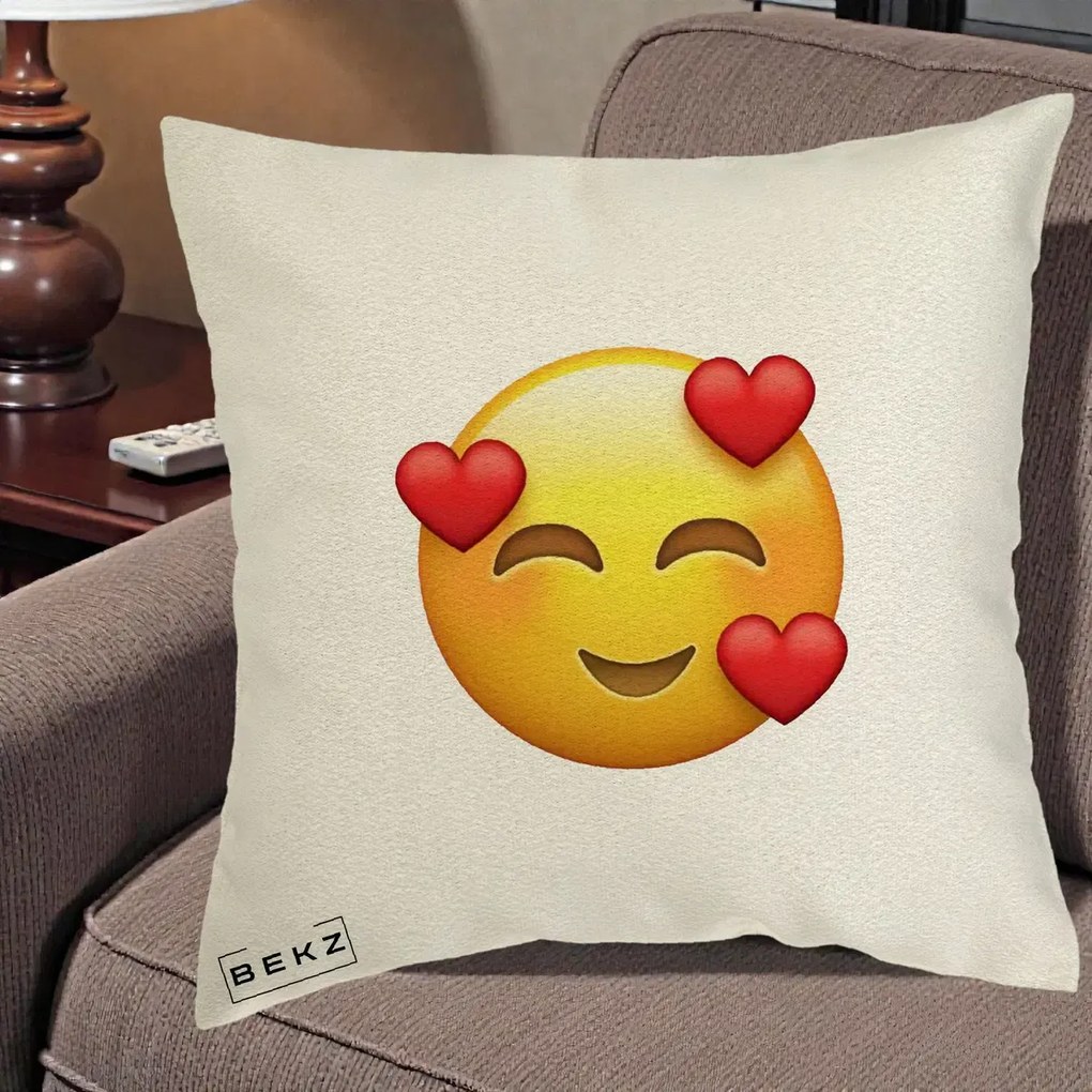 Perna Decorativa Emoji cu 3 Inimi, 40x40 cm, Ecru, Husa Detasabila, Perna Inclusa, BEKZ®