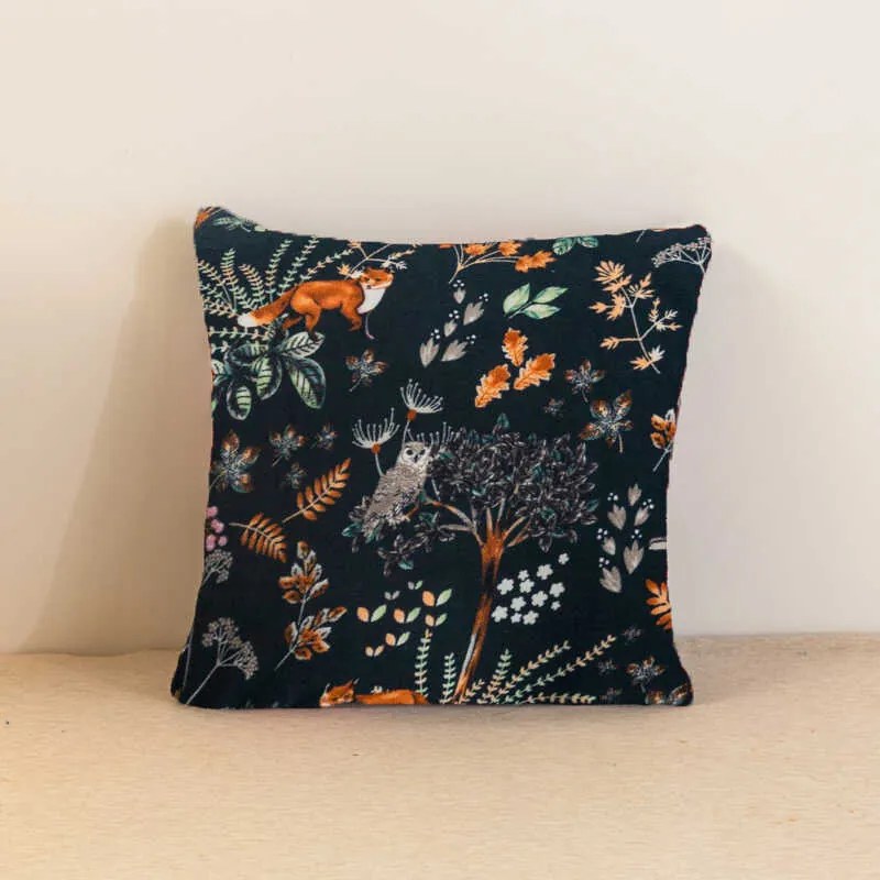 Fata de perna din microplus THE FOX AND THE HARE 45x45 cm, verde inchis