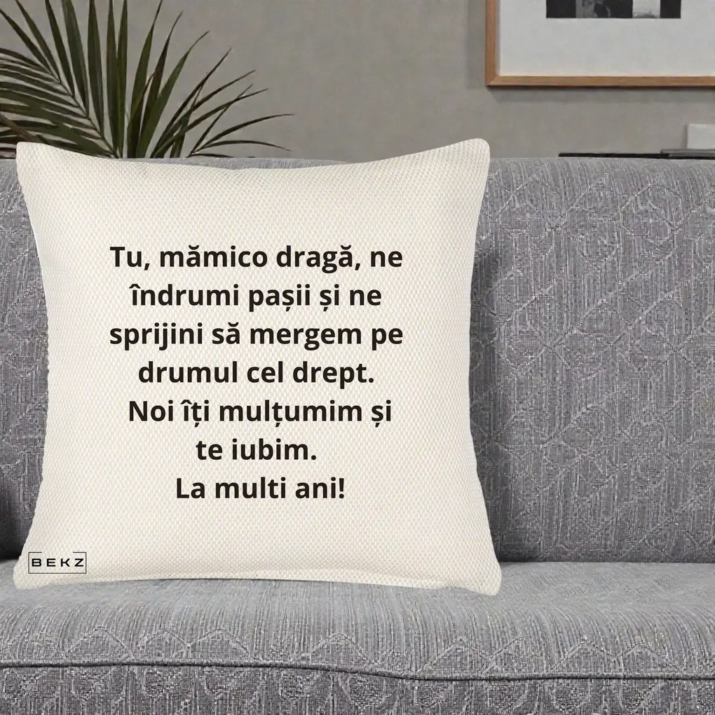 Cadou pentru Mama - Perna Personalizata Mamico Draga Te Iubim La Multi Ani cu Text Negru, 40x40 cm, Crem Reliefat, Husa Detasabila, Perna Inclusa, BEKZ®