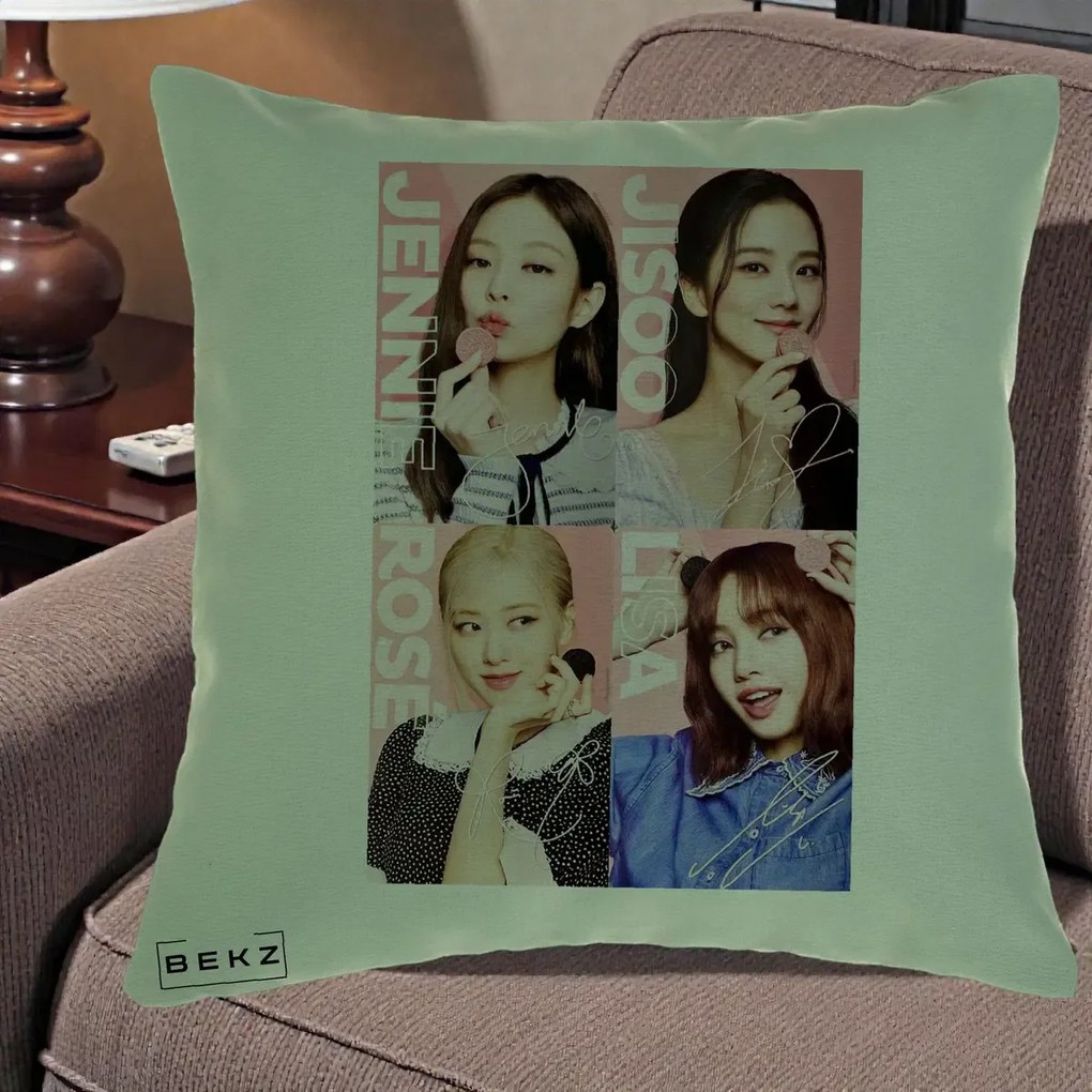 Perna Personalizata K-pop BLACKPINK Colaj 4 Portrete cu Semnature, 40x40 cm, Verde, Husa Detasabila, Perna Inclusa, BEKZ®
