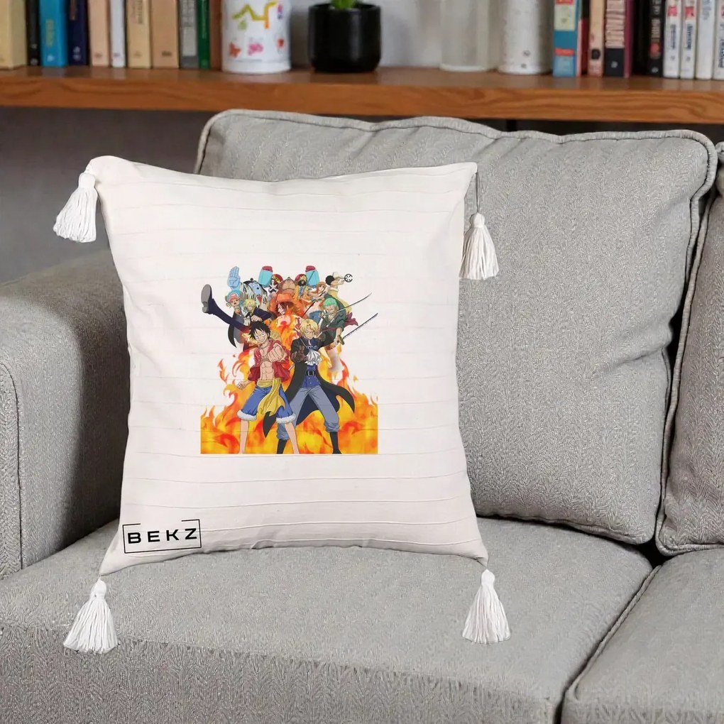 Perna Personalizata One Piece Echipa Straw Hat in Flacari, 40x40 cm, Bej cu Franjuri, Husa Detasabila, Perna Inclusa, BEKZ®