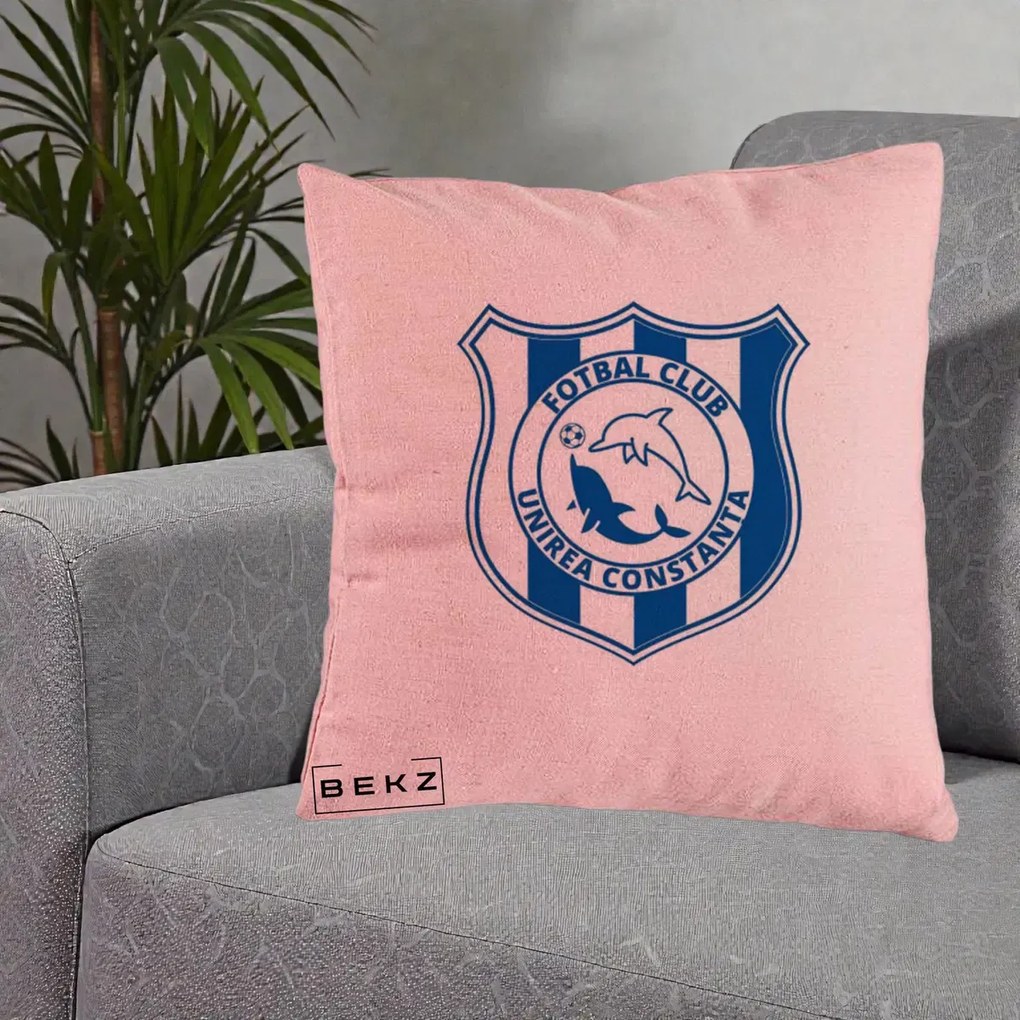 Perna Personalizata FC Unirea Constanta Fotbal, 40x40 cm, Roz, Husa Detasabila, Perna Inclusa, BEKZ®