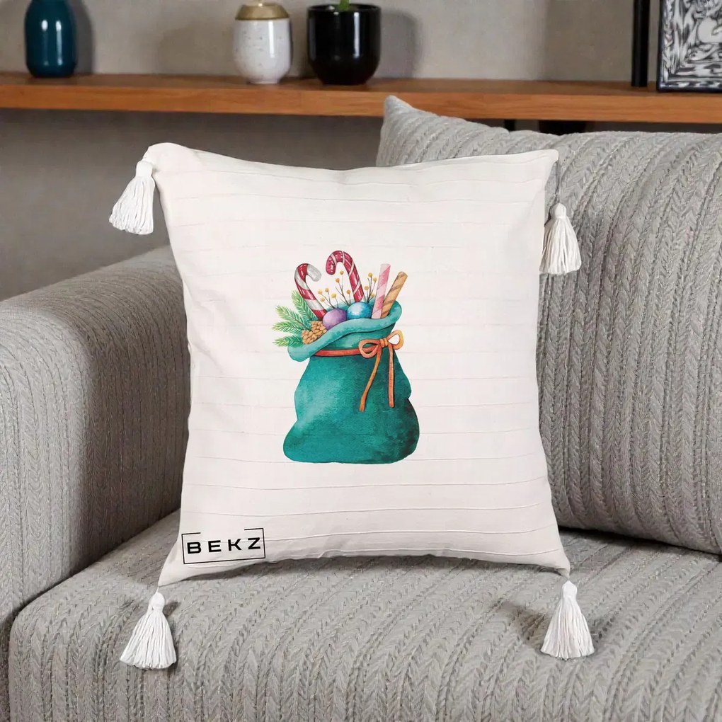Perna Decorativa Saculet Cadouri Mos Craciun Acuarela Verde, 40x40 cm, Bej cu Franjuri, Husa Detasabila, Perna Inclusa, BEKZ®